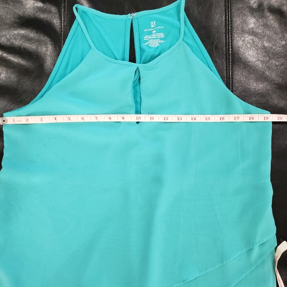 NY&C KEY HOLE TOP - Picture 3 of 4